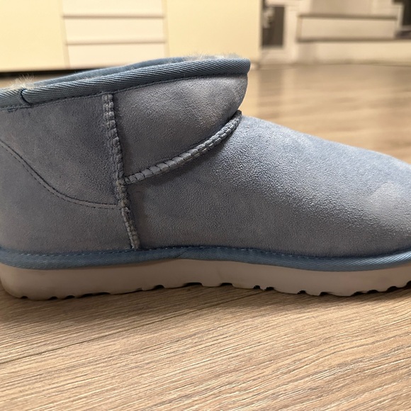 UGG Classic Ultra Mini - Picture 8 of 12